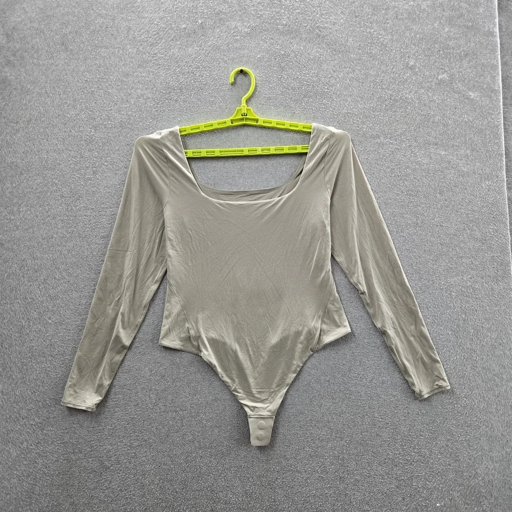 Lululemon Women Bodysuit XL Beige Wundermost Ultra Soft Nulu Scoop Neck READ